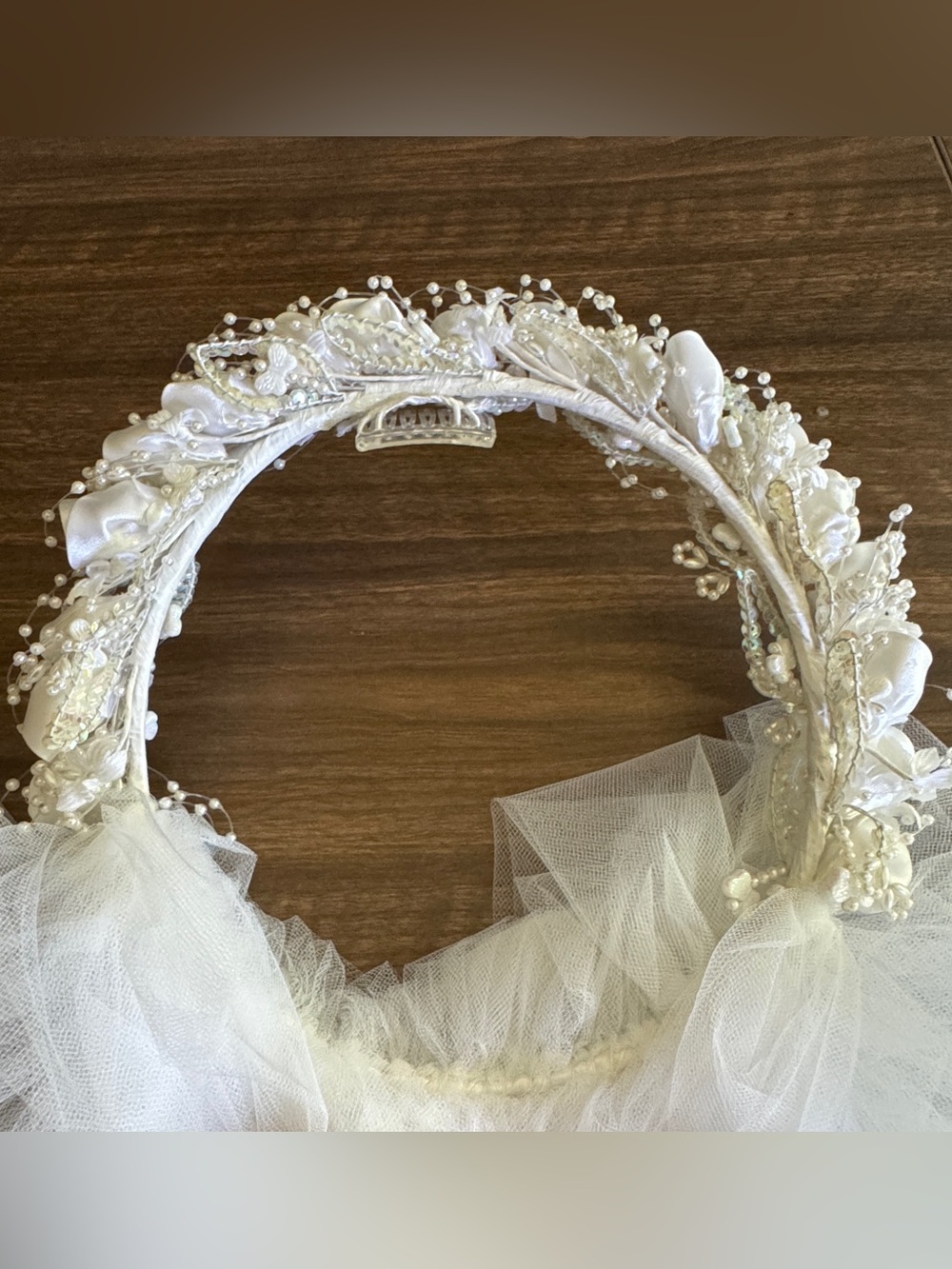 Vintage 80s 90s Bridal Veil Pearl Floral Halo Headpiece Two Tier Wedding 34.5” - Picture 4 of 14